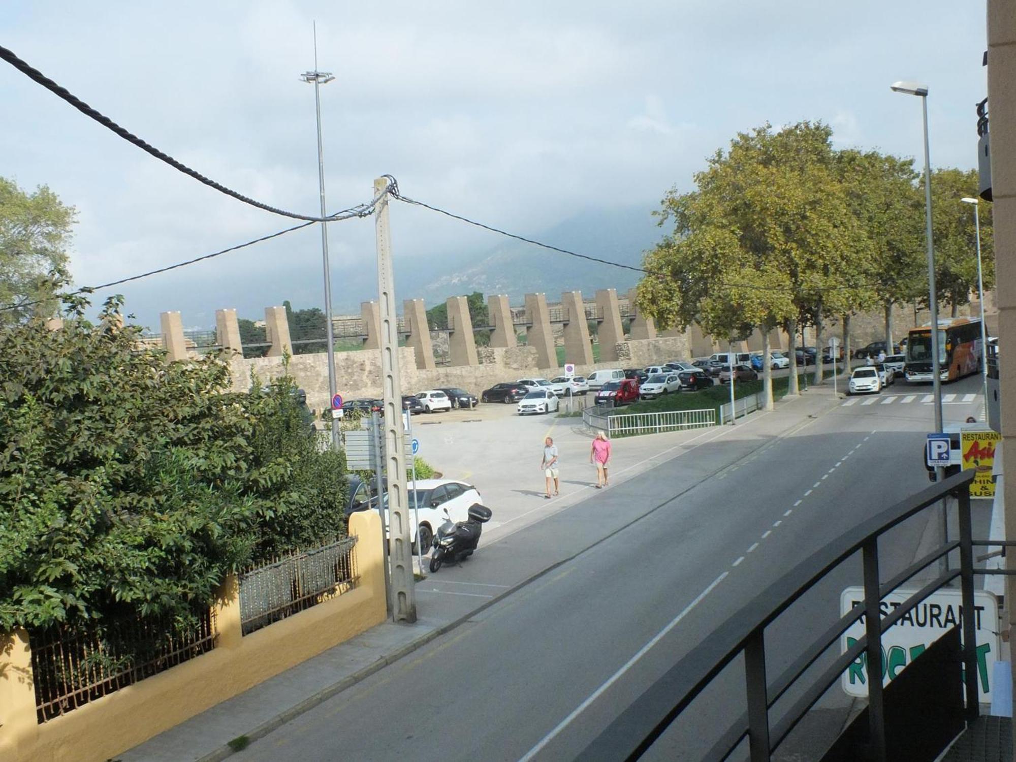Bonito De 2 En Con Estacionamiento, Aire Acondicionado, Cerca Del Centro Y De La Playa - Es-204-46 Roses