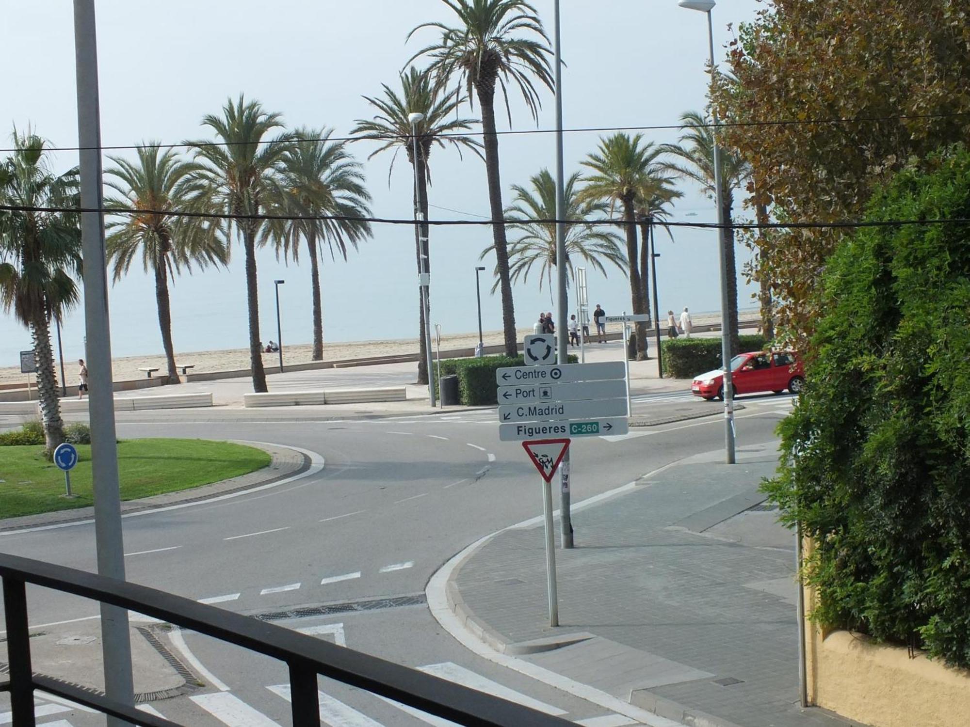 Bonito De 2 En Con Estacionamiento, Aire Acondicionado, Cerca Del Centro Y De La Playa - Es-204-46 Appartement Roses